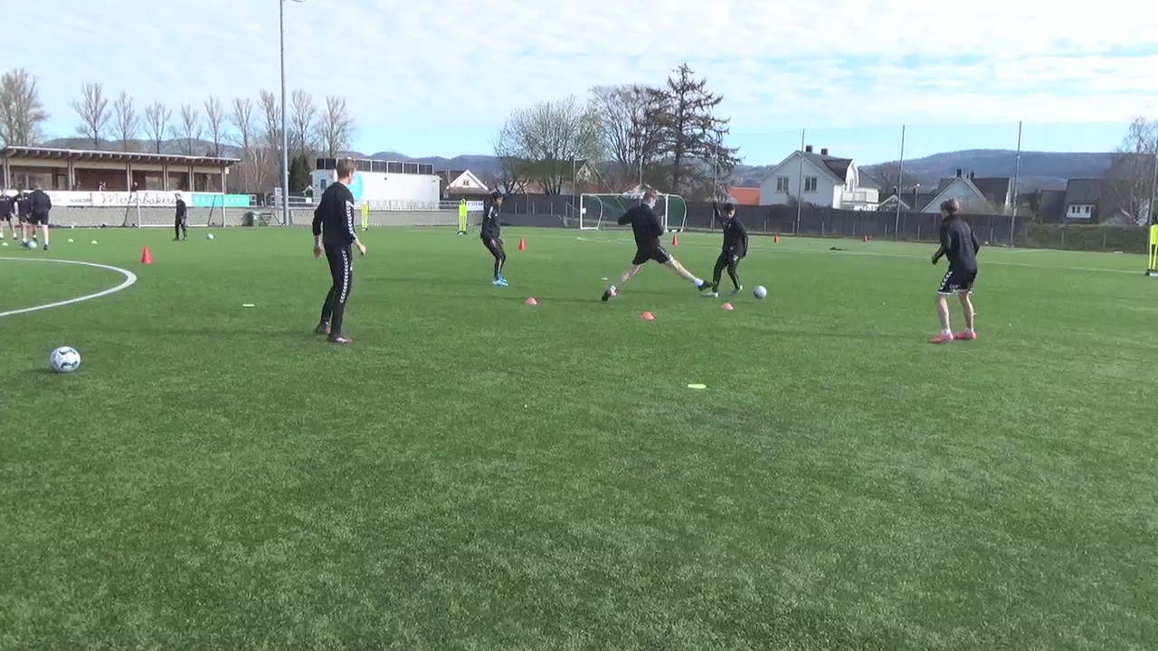 2 Firkant i firkant-stenge midten.MP4